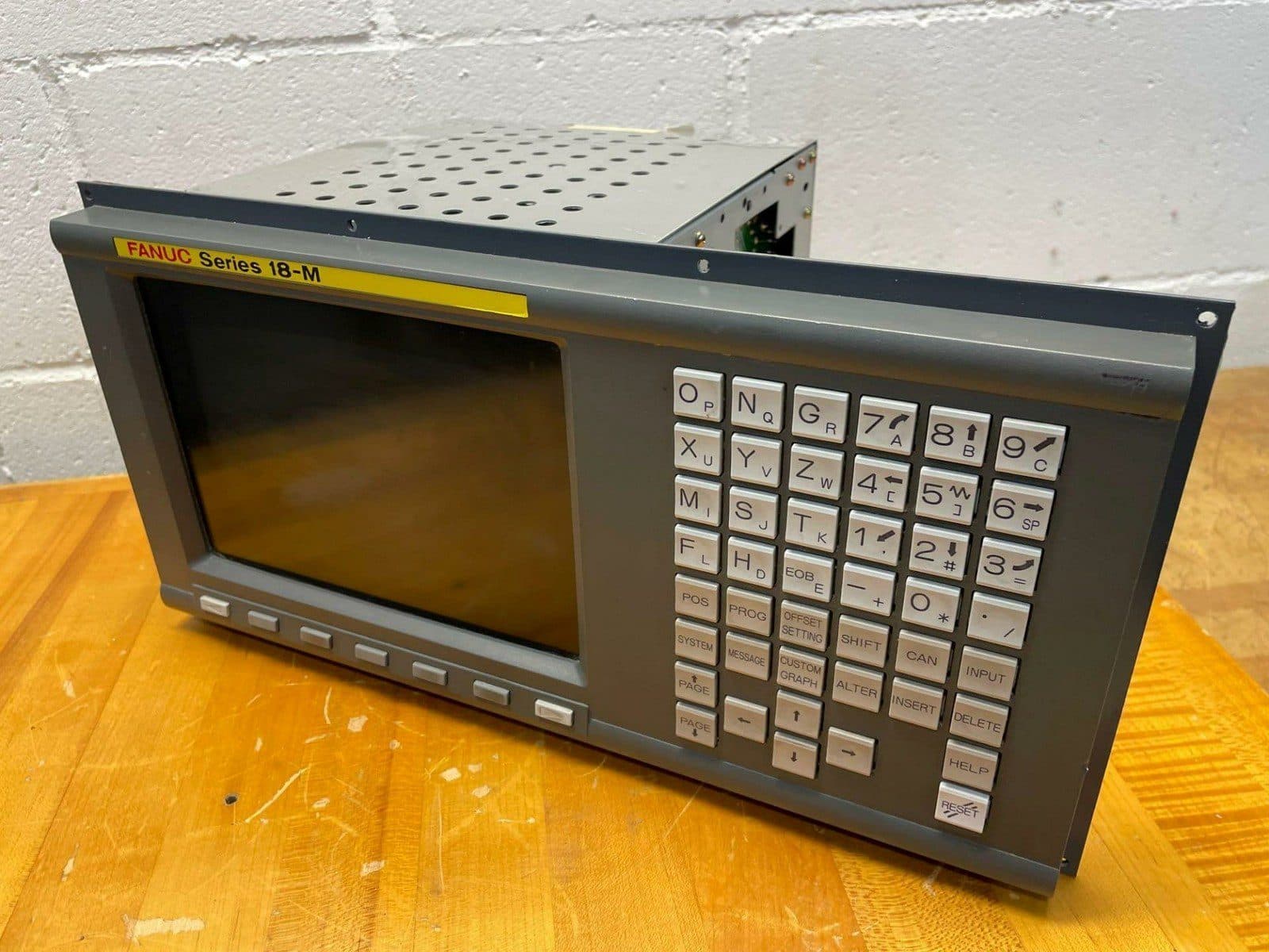 Fanuc 18-MB A02B-0120-C041/MAR Operator Panel 9 Inch Mono CRT/MDI Unit in MN - 18-MB-A02B-0120-C041-MAR | Professional FANUC Operator Panel & MDI Part | In Stock at Vcocnc